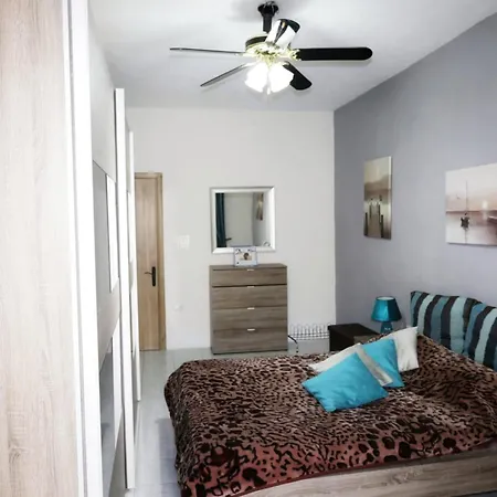 דירה Very Bright Well Kept *