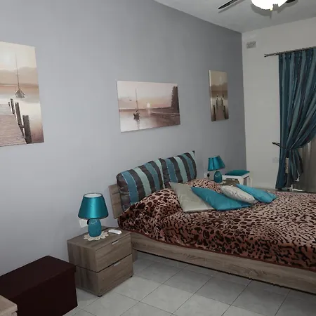 Very Bright Well Kept Apartment