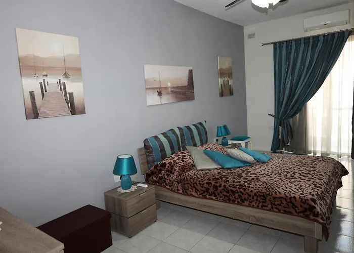 Very Bright Well Kept Apartament